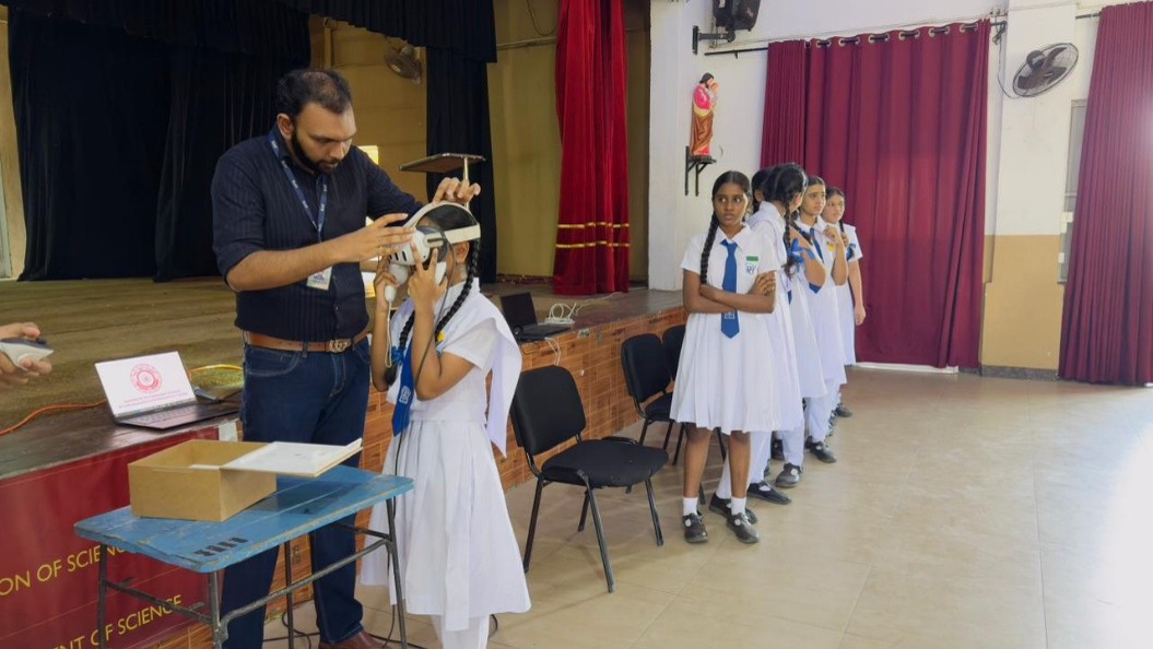 Students experiencing VR in Colombo